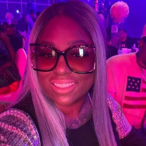 Meet your Posher, Joycelyn